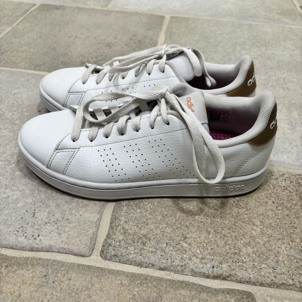 Adidas Advantage Cloudfoam Comfort Leather Sneakers Women’s 9 White